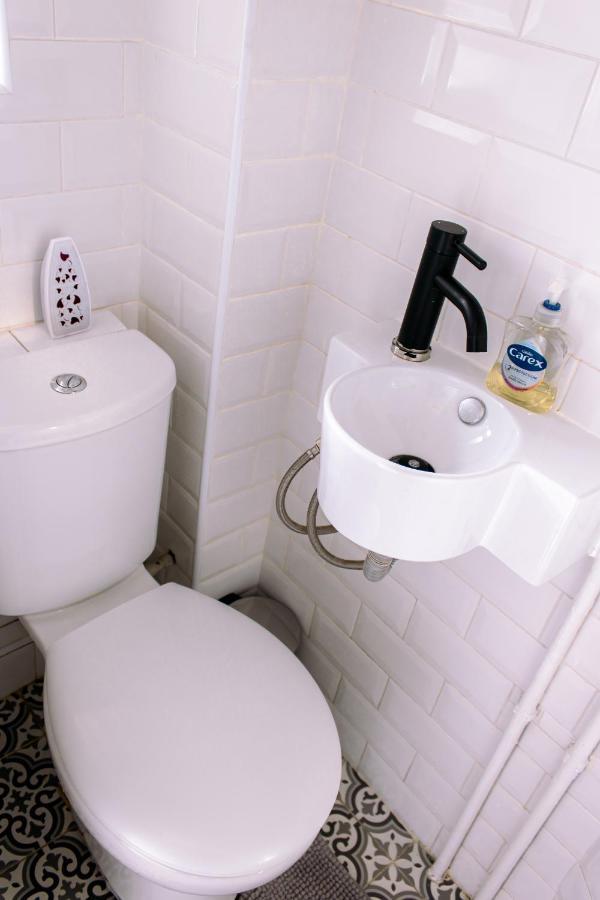 Nice 4 Bedroom Apartment Near City Centre 2-Min Walk To Metro !! Business & Family Friendly!! Londyn Zewnętrze zdjęcie